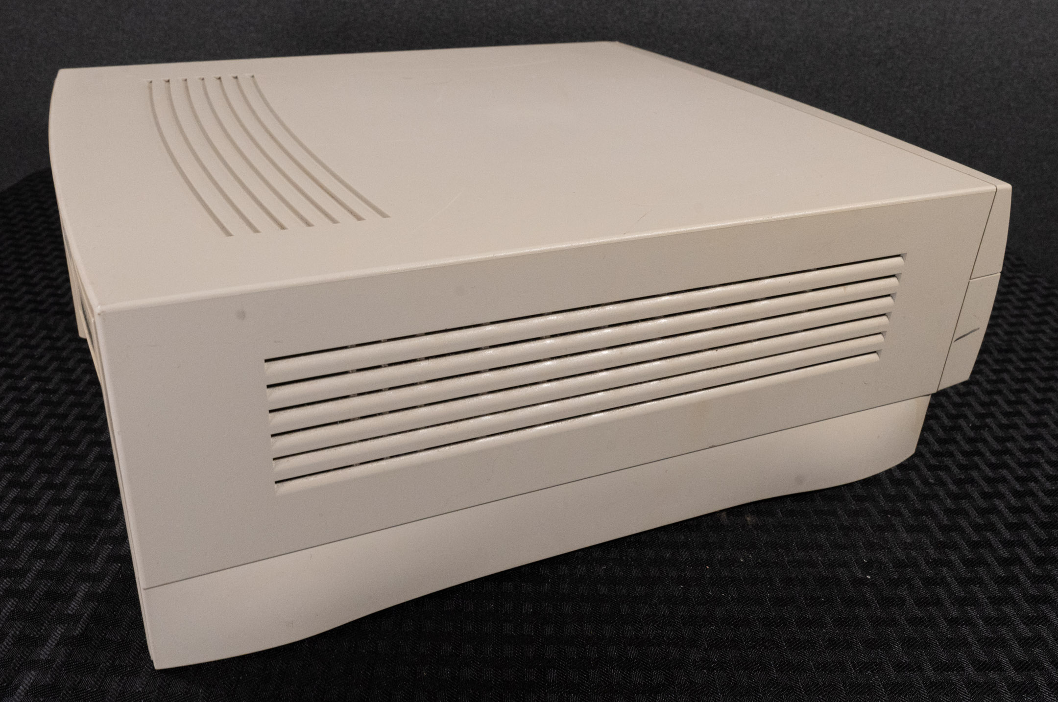 Beige-G3_1948.jpg