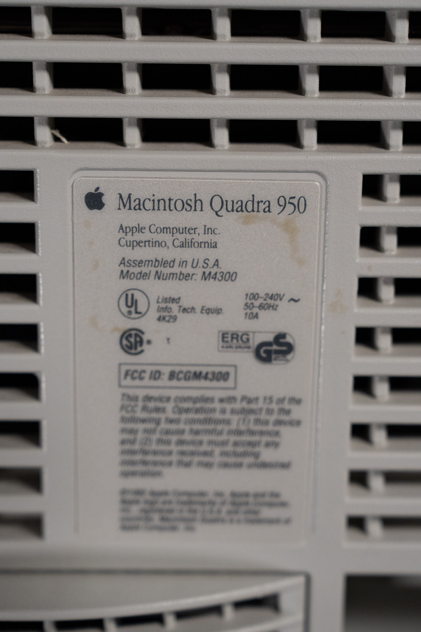 Quadra_950_1870.jpg